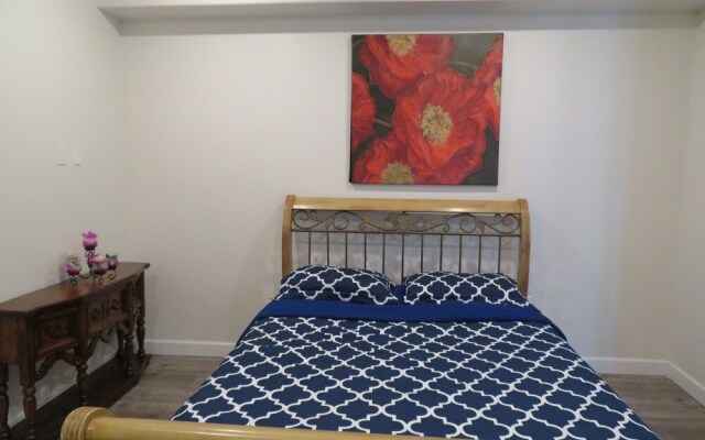 Fully Furnished Apartments near Hollywood