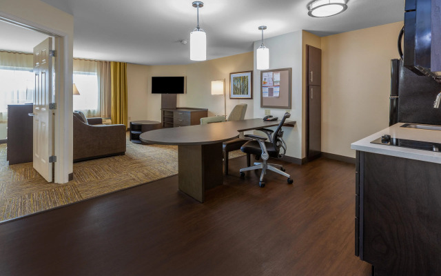 Candlewood Suites Kalamazoo Se, an IHG Hotel