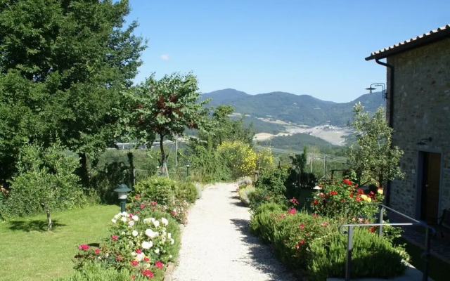 Holiday Home in Montecarelli With Swimming Pool