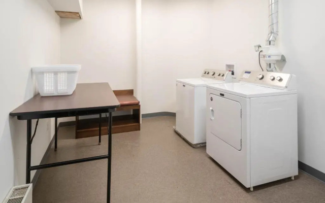 Craftsman Inn & Conference Center