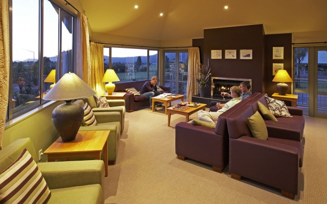 Te Weheka Hotel Fox Glacier – Guest Rooms – Fox Glacier