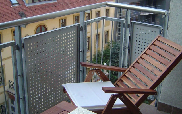 Trendy Deluxe Apartments