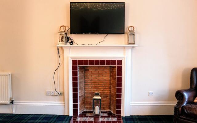 3 Bedroom Apartment On The Royal Mile