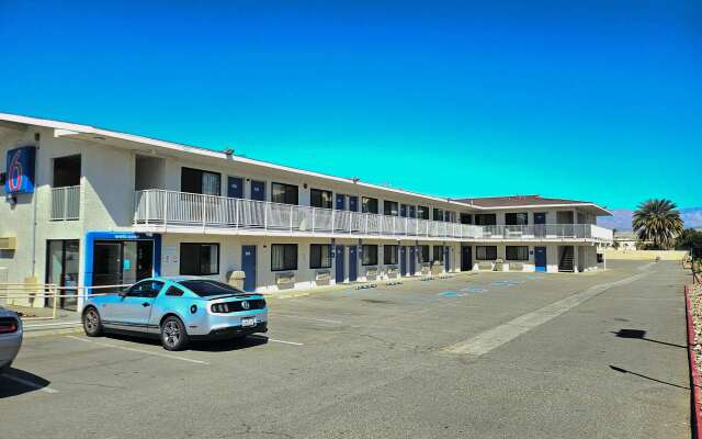 Motel 6 Palm Desert, CA - Palm Springs Area