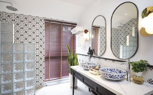 Golden Sun Hotel - Mangden