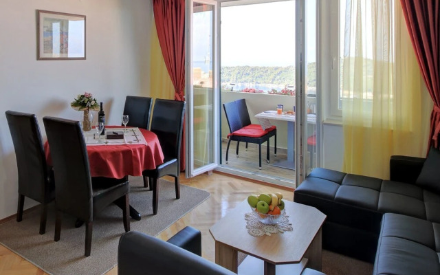 Blue Harmony Sea View Apartment