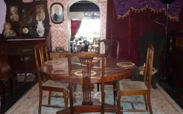 Old Colony Inn