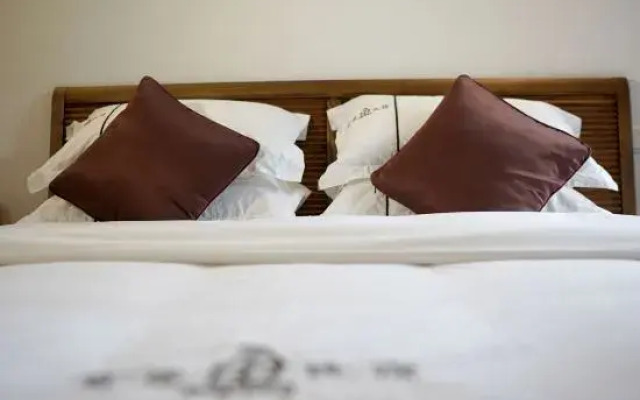 Youju B&B (Qingyuan Taihe Ancient Cave Gulongxia Branch)