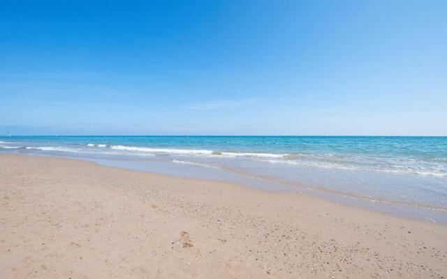 White Sea by Seasidehomes