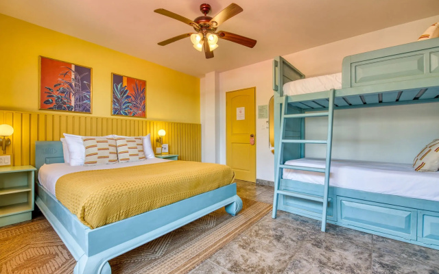 Bocas Paradise Hotel