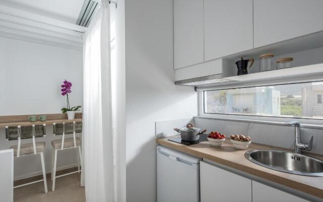 Ianthi Suite by Nymphes