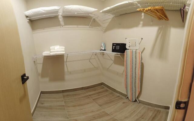 Regatta Living Hotel By Mint