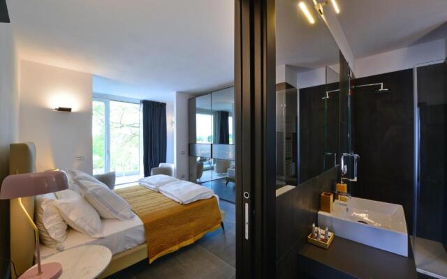 Extra Urbano - Lago di Garda - Adults Only
