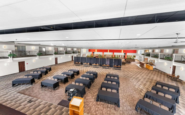 Quality Inn & Suites Columbus
