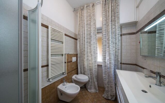 Lia Rooms 3