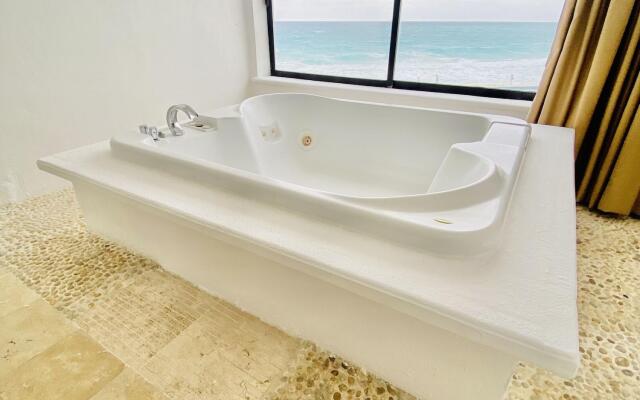 Cyan Cancun Resort & Spa