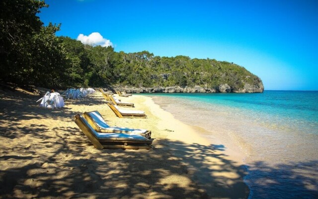 N2N Suites - Ochio Rios Vacation Home