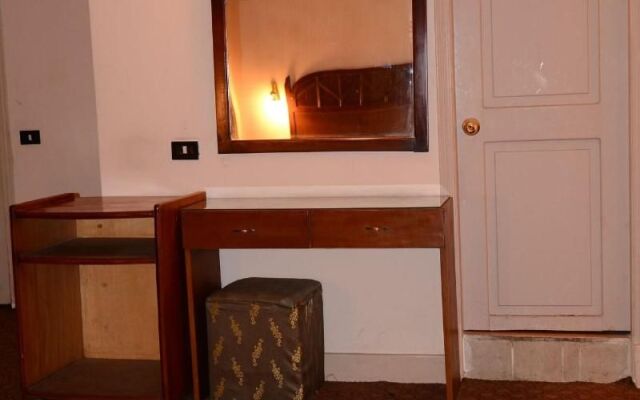 Louris Inn