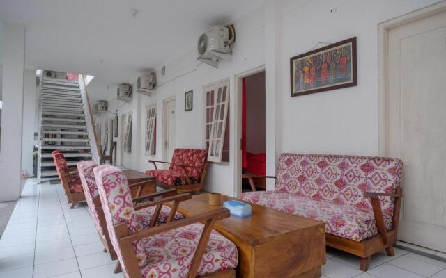 RedDoorz Plus near UMS Solo