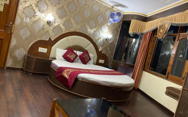 Hotel Sukh Sagar