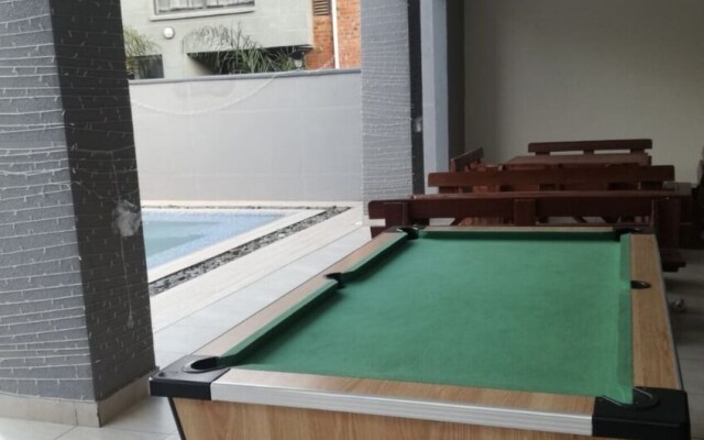 Inviting Stylish 3-bed House With Community Spaces