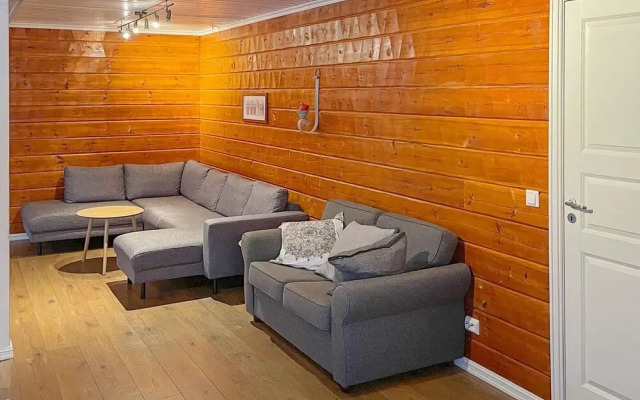 18 Person Holiday Home in Sauda