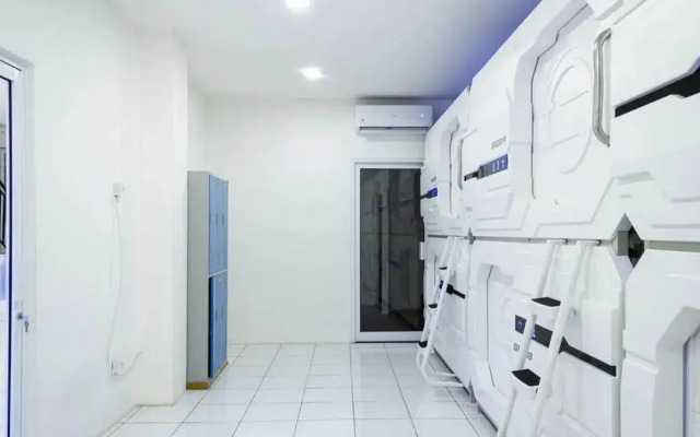 My Capsule Hotel by RedDoorz