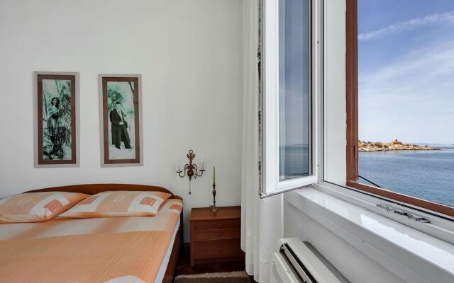 Beach rooms Riviera