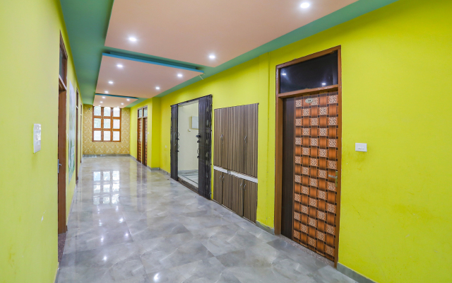 Fabhotel Kriti Green