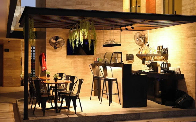 Hotel 28