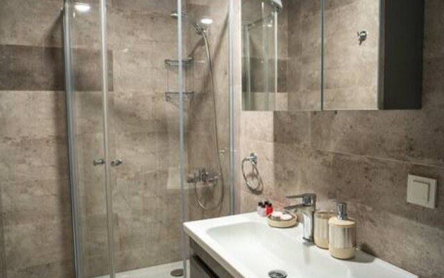 Prestige 22 · Prestigious 1 Bedroom Suite Apartment