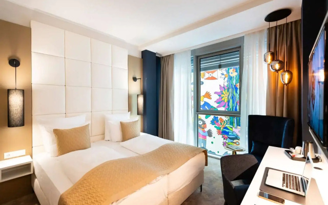 Best Western Premier Royal Blue - Adult Only