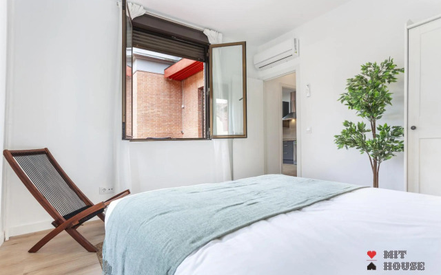 Mit House Latina En Madrid