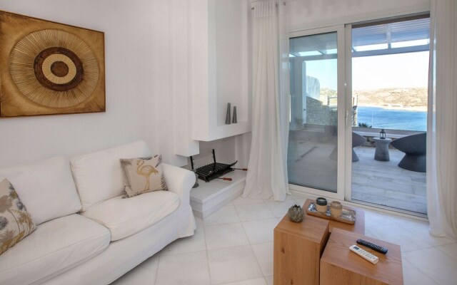 Mykonian house in Elia beach by GHH