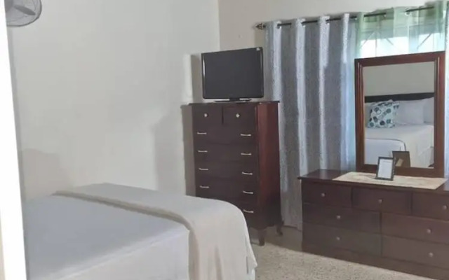 Stunning 3-bedroom House in Ocho Rios Upton