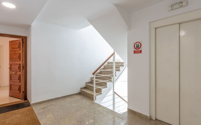 Peaceful Apartment in Empuriabrava with Terrace near Beach