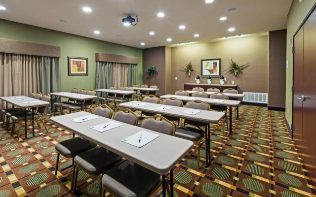 Holiday Inn Express Brady