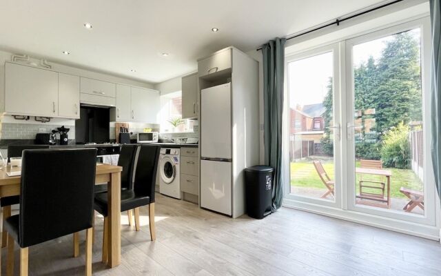 Worksop Newly Refurbished 2-bedroom House