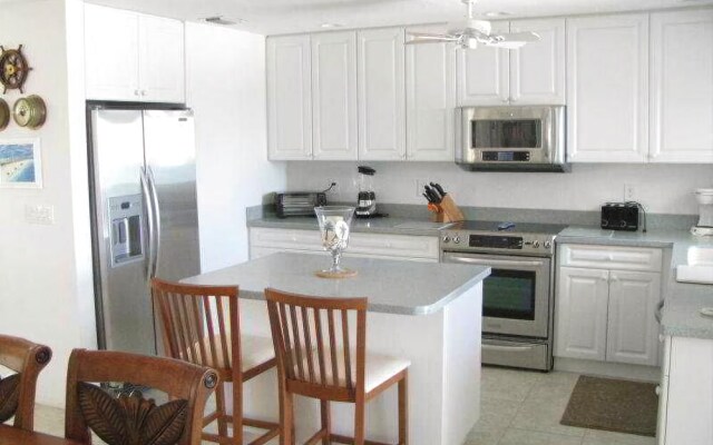 Anna Marie Island Apartments