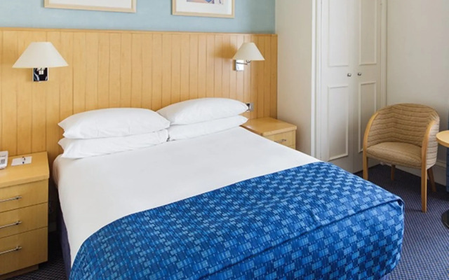 Merton Hotel