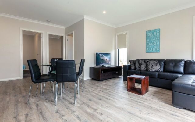 Tomaree Road, 19A 'The Villa'