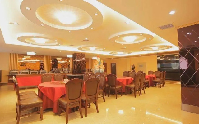 Yanji Changbaisong Hotel