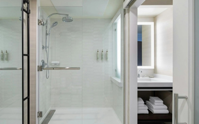 Renaissance Dallas Hotel