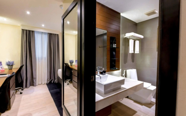 Coro Hotel
