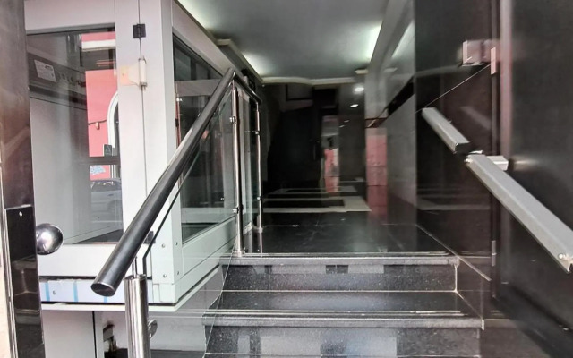 Flatguest Albareda + Penthouse + 2 Bdr + A/C