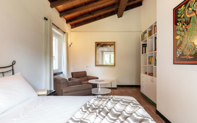 Villa Wanna - Design, Relaxation, and Nature near Milan