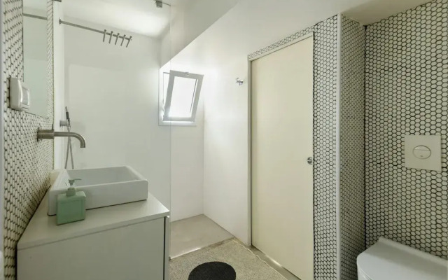 Modern & Bright 3BR apt with 2Balconies