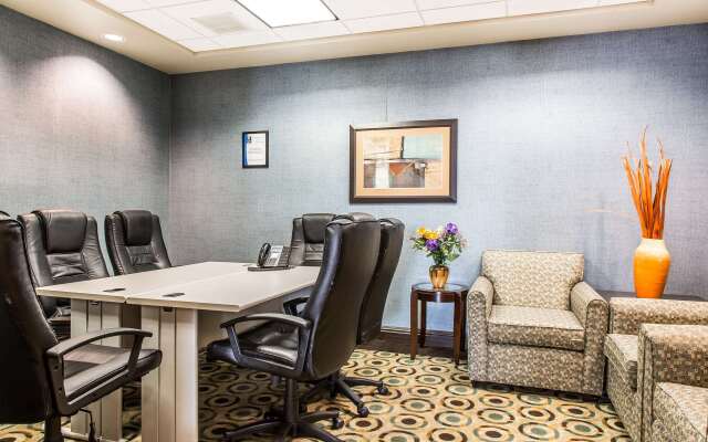 Comfort Inn & Suites