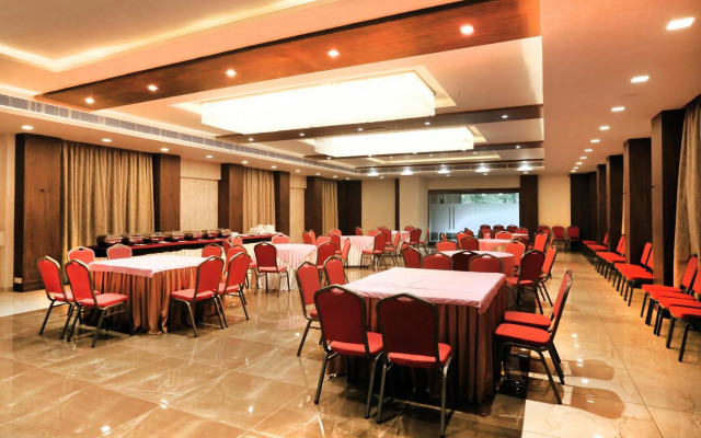 OYO Premium Vastrapur Lake