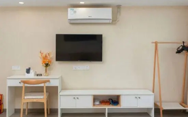 Qianyu Serviced Apartment (Foshan Pingzhou Jadeware Street)